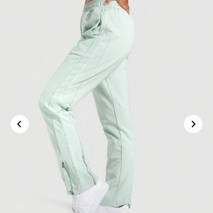 Gymshark “Recess Joggers” in color “Pistachio”